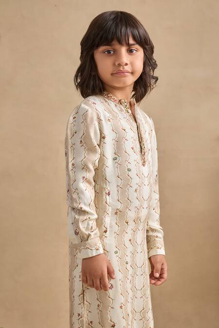 Kalista Off White Viscose Eshan Printed Kurta And Pant Set Online at Aza Fashions Kalista_Off White Viscose Eshan Printed Kurta And Pant Set _Online_at_Aza_Fashions