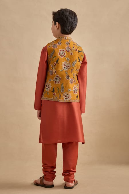 Kalista Ravik Floral Embroidered Bundi Kurta Set