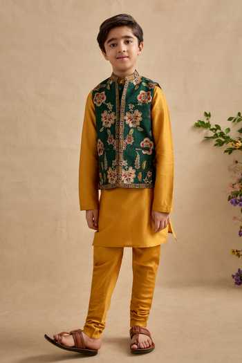 Buy Kalista Green Chanderi Embroidery Ravik Floral Bundi Kurta Set Online at Aza Fashions Buy_Kalista_Green Chanderi Embroidery Ravik Floral Bundi Kurta Set _Online_at_Aza_Fashions