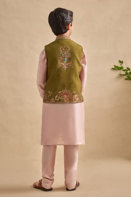 Kalista Ishvik Embroidered Bundi Kurta Set 