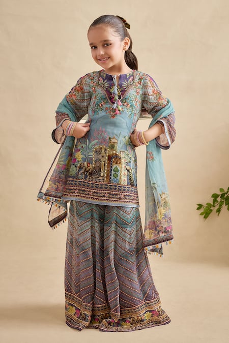 Kalista Falak Printed Kurta Set
