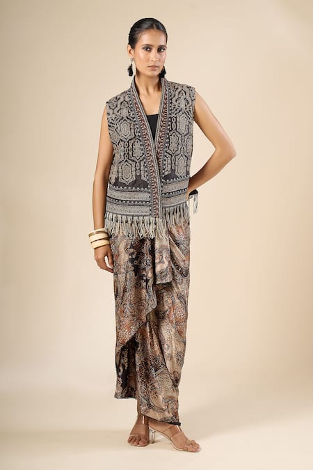 Tarun Tahiliani Geometric Embroidered Gilet 