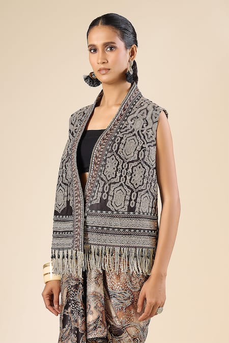 Shop_Tarun Tahiliani_Black Beads, Metallic Thread V-neck Geometric Embroidered Gilet _Online_at_Aza_Fashions