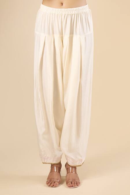 Sheetal Batra_White Embroidery, Piping V-neck Placement Kurta And Pant Set _at_Aza_Fashions