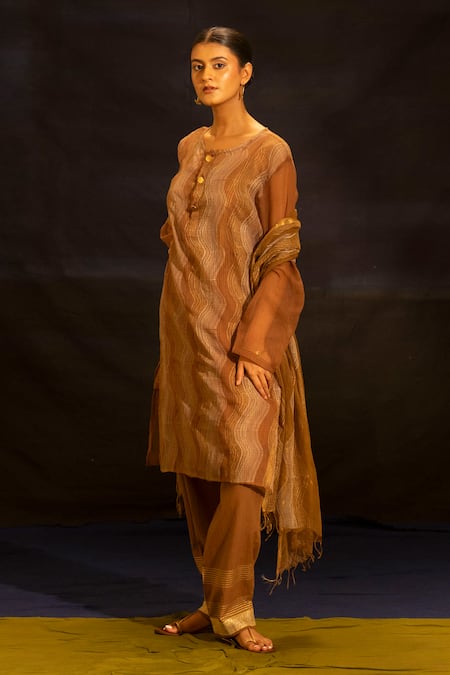 Banana Labs Brown Kota Doria, Cotton Round Neck Woven Wave Pattern Kurta And Pant Set Online at Aza Fashions Banana Labs_Brown Kota Doria, Cotton Round Neck Woven Wave Pattern Kurta And Pant Set _Online_at_Aza_Fashions