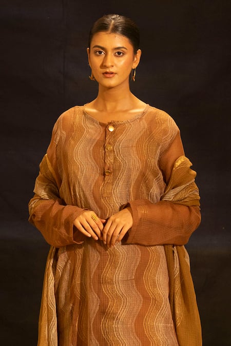 Buy Banana Labs Brown Kota Doria, Cotton Round Neck Woven Wave Pattern Kurta And Pant Set Online at Aza Fashions Buy_Banana Labs_Brown Kota Doria, Cotton Round Neck Woven Wave Pattern Kurta And Pant Set _Online_at_Aza_Fashions
