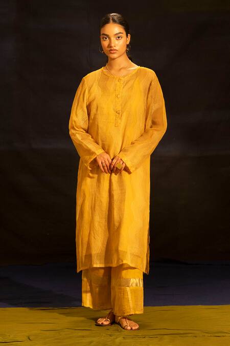 Banana Labs_Mustard Kota Doria, Cotton Round Woven Pattern Kurta And Palazzo Set With Slip _Online_at_Aza_Fashions