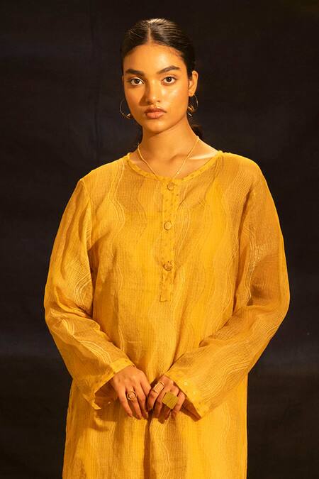 Banana Labs_Mustard Kota Doria, Cotton Round Woven Pattern Kurta And Palazzo Set With Slip _at_Aza_Fashions