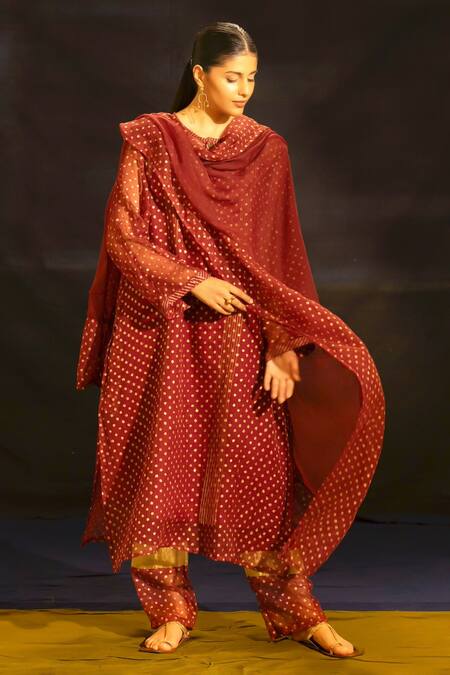Buy_Banana Labs_Maroon Kota Doria, Cotton Mandarin Collar Polka Pattern Kurta Palazzo Set 