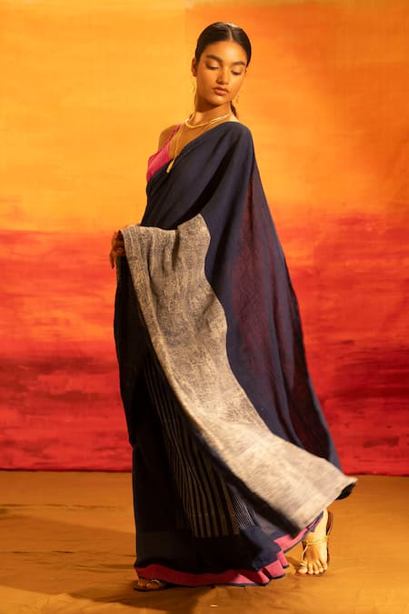Banana Labs_Navy Cotton, Crinkle V-neck Striped Saree And Blouse Set _Online_at_Aza_Fashions