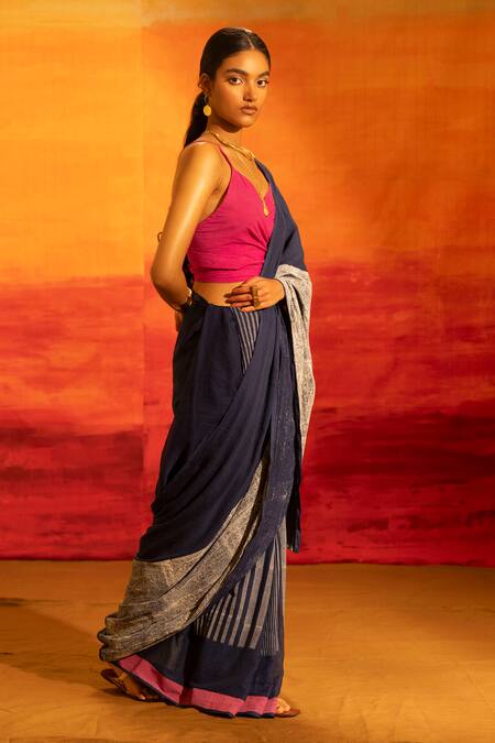 Buy_Banana Labs_Navy Cotton, Crinkle V-neck Striped Saree And Blouse Set _Online_at_Aza_Fashions