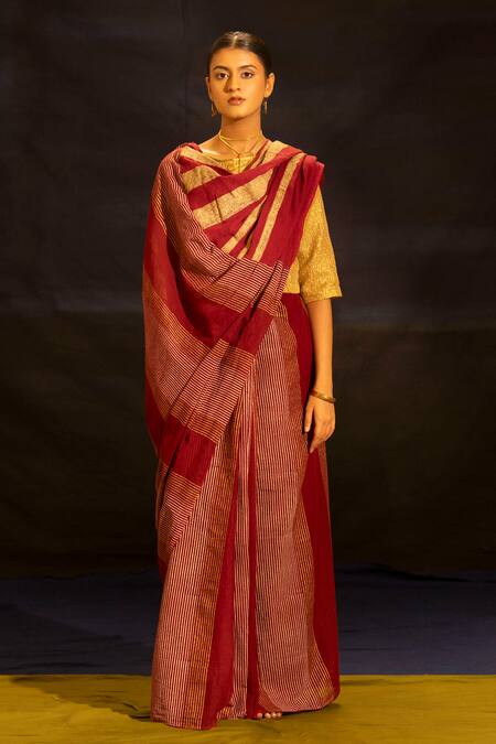 Banana Labs_Maroon Cotton, Crinkle Stripe Pattern Saree _at_Aza_Fashions