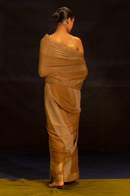 Banana Labs Cotton & Crinkle Cotton Striped Saree 