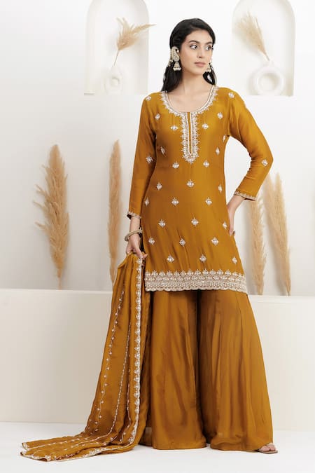 BAIDEHI_Green Satin, Silk, Organza Embroidery, Beads, Pearls, Cutdana And Kurta Set _Online_at_Aza_Fashions