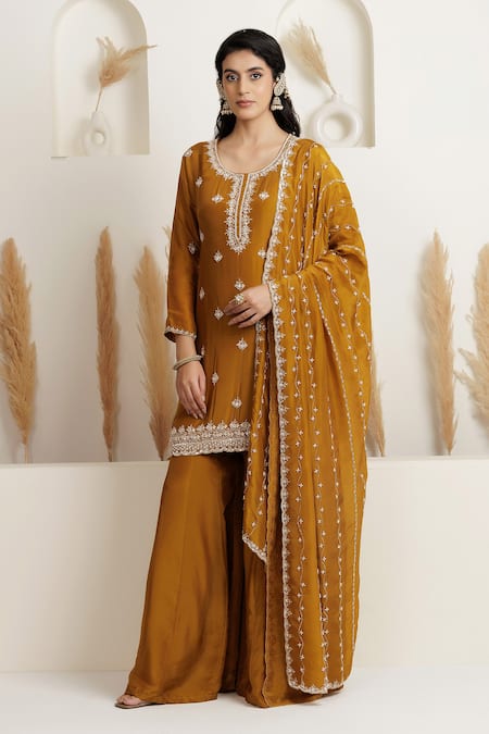 BAIDEHI Cutdana Pearl & Sequin Embroidered Kurta Set 