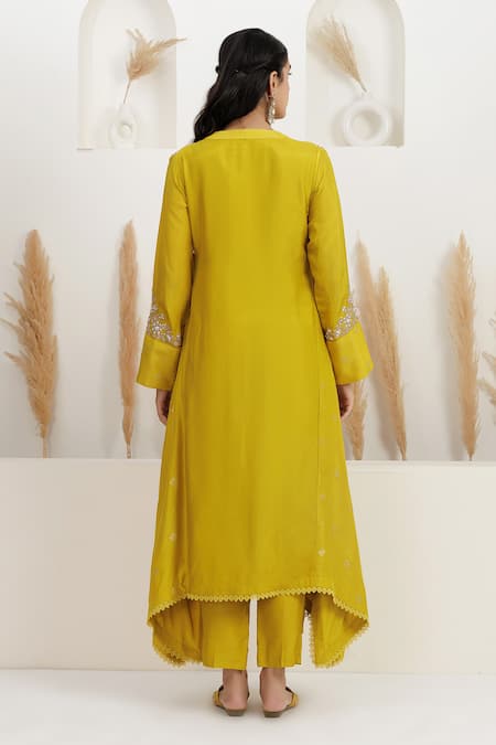 BAIDEHI Asymmetrical Embroidered Kurta & Pant Set 