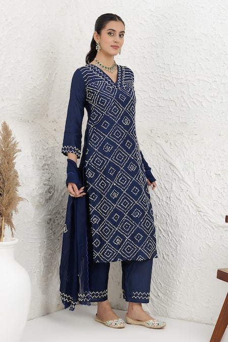 BAIDEHI_Blue Silk, Organza Embroidery V-neck French Knot Kurta Set _at_Aza_Fashions