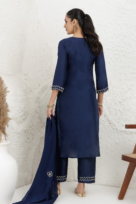 BAIDEHI French Knot Embroidered Kurta Set 