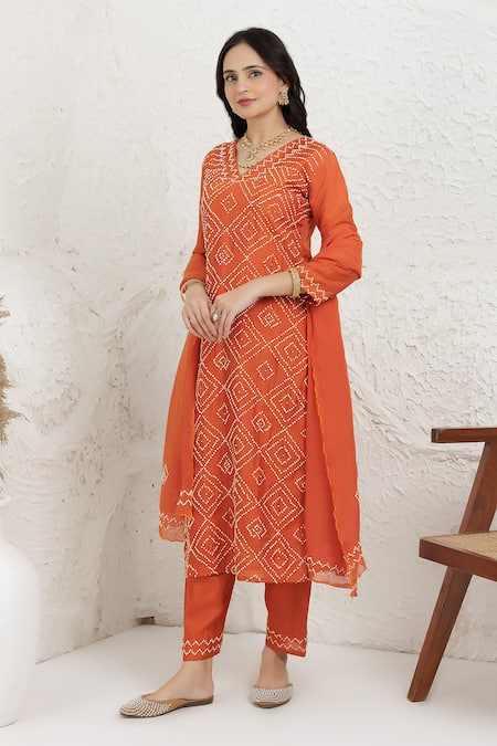 BAIDEHI_Orange Silk, Organza Embroidery V-neck French Knot Kurta Set _at_Aza_Fashions