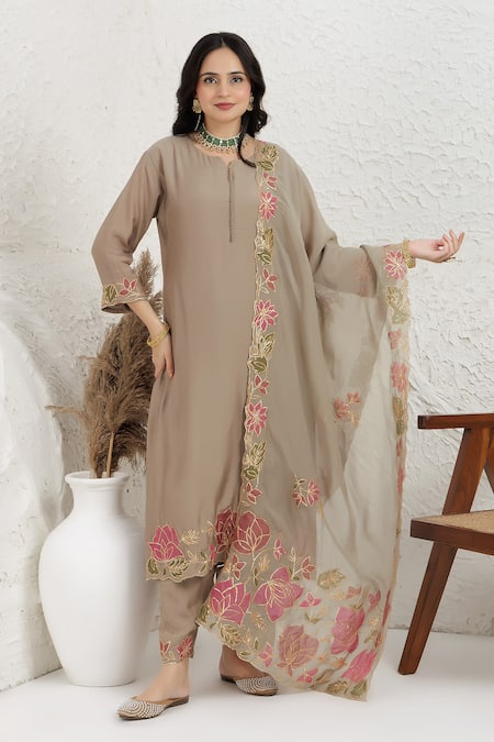 BAIDEHI Pitta & Applique Embroidered Kurta Set 