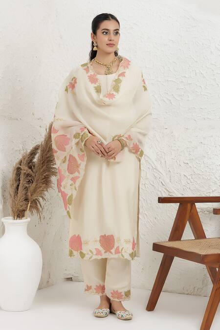 Shop_BAIDEHI_Ivory Muslin, Silk, Organza Applique, Embroidery Round Pitta And Work Kurta Set 