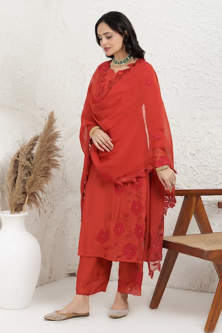 Shop_BAIDEHI_Rust Muslin, Silk, Organza Applique Split V-neck Work Kurta Set _Online_at_Aza_Fashions