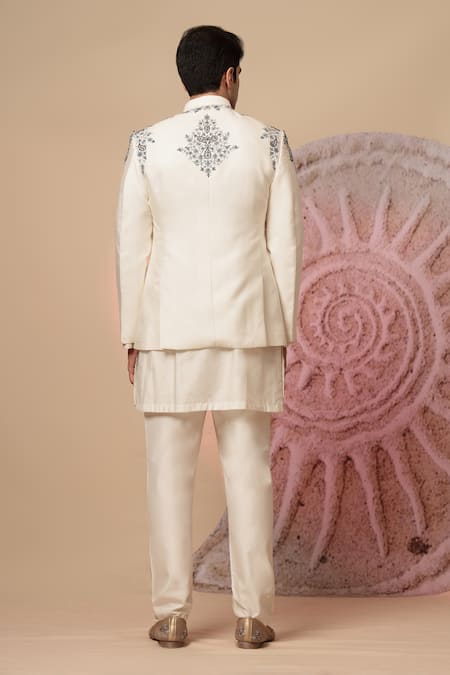 Soniya G Royal Embroidered Bandhgala Dupatta Set 