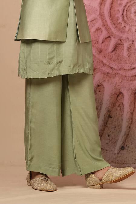 Shop Soniya G Green Chanderi Silk Embroidery Double Jacket Kurta Set Shop_Soniya G_Green Chanderi Silk Embroidery Double Jacket Kurta Set