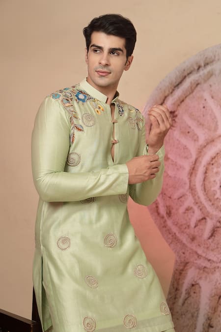 Soniya G_Green Chanderi Silk Embroidery Kurta Set _at_Aza_Fashions