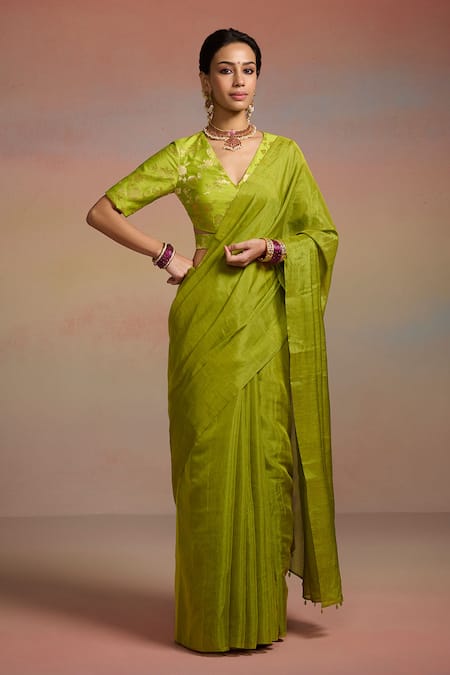 Buy_Dressfolk_Green Tissue Beads, Tassels Kira Saree With Unstitched Blouse Piece _Online_at_Aza_Fashions