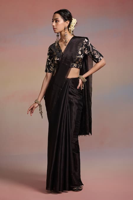 Dressfolk Rehmate Tissue Saree With Unstitched Blouse Piece 