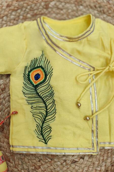 Lil Angels Yellow Silk, Cotton Embroidery Mor Pankh Jaamna Kurta Set Online at Aza Fashions Lil Angels_Yellow Silk, Cotton Embroidery Mor Pankh Jaamna Kurta Set _Online_at_Aza_Fashions