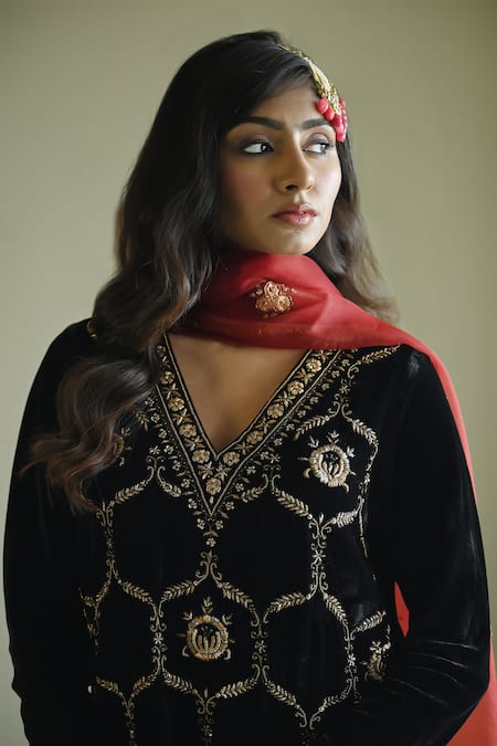 Shorshe Clothing_Black Velvet, Crepe Embroidery, Lace V-neck Rumi Zardozi Kurta With Churidar _Online_at_Aza_Fashions