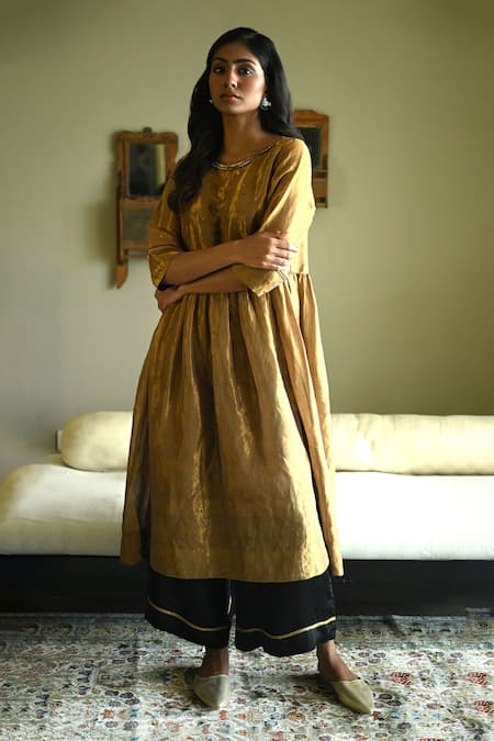 Shorshe Clothing Anna Embroidered Kurta With Flared Pant 