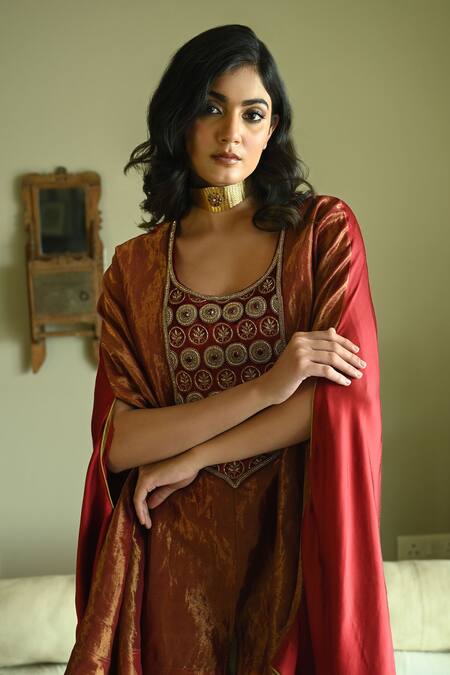 Shorshe Clothing_Red Round Neck Begum Hand Embroidered Cape _Online_at_Aza_Fashions