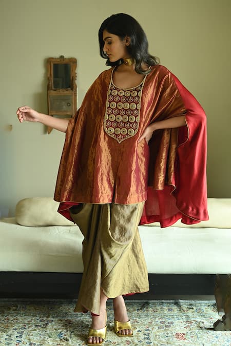 Shorshe Clothing Begum Hand Embroidered Cape 