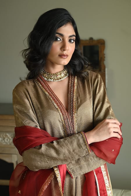Shorshe Clothing_Gold Tussar, Brocade Embroidery, Lace V-neck Sashiko Hand Kurta _Online_at_Aza_Fashions