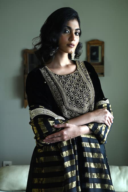 Shorshe Clothing_Black Velvet Embroidery, Sequins, Lace, Zari Sunehera Hand Kurta And Sharara Set _at_Aza_Fashions