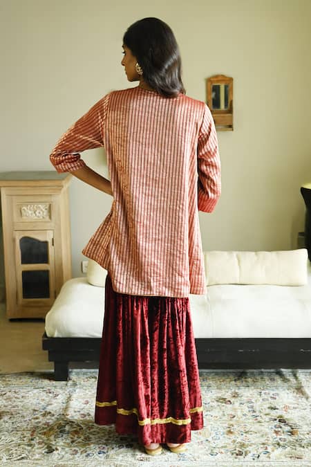 Shorshe Clothing Irum Woven Kurta & Velvet Sharara Set 