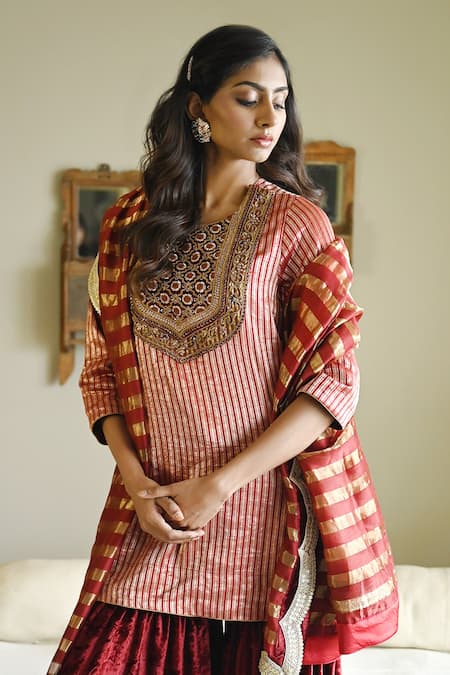 Shorshe Clothing_Red Brocade, Velvet Embroidery, Lace Round Neck Irum Woven Kurta And Sharara Set _Online_at_Aza_Fashions