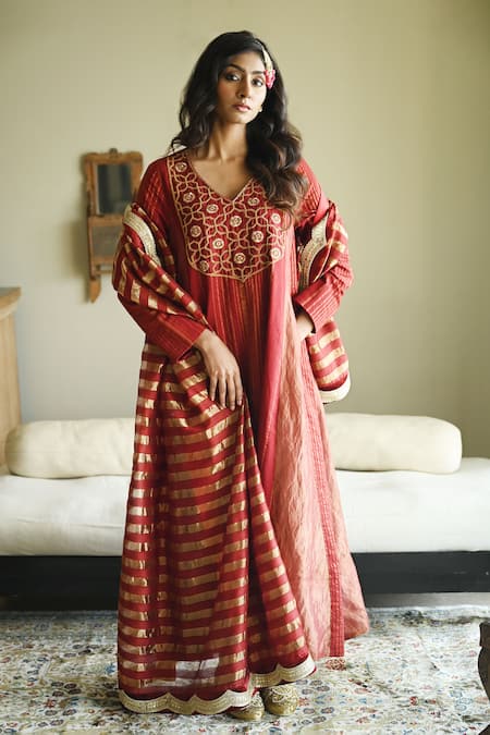 Shorshe Clothing Lakeerein Stripe Tissue Embroidered Dupatta 