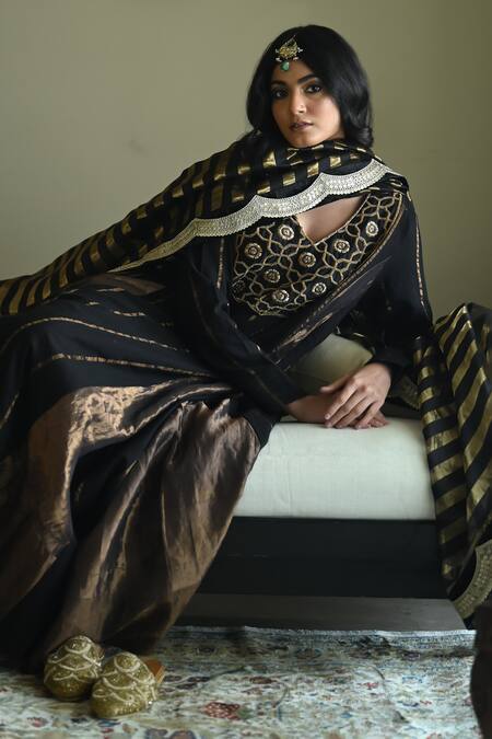 Shorshe Clothing_Black Tissue Lace, Embroidery, Patchwork Lakeerein Stripe Dupatta _Online_at_Aza_Fashions