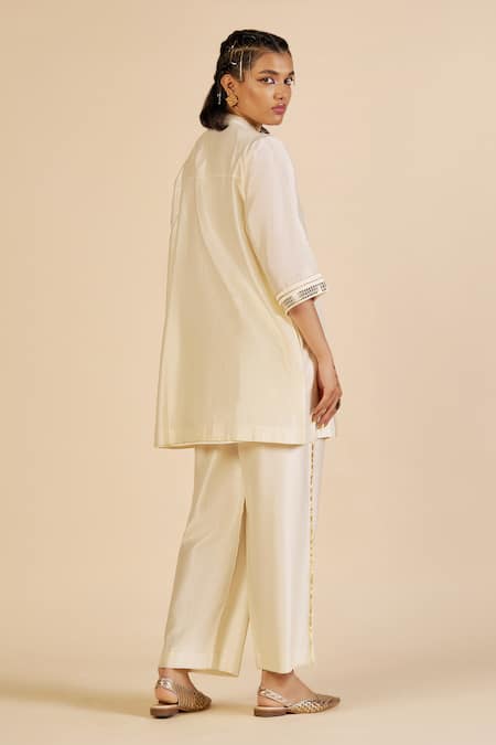 Shop Gulabo By Abu Sandeep Off White Chanderi Metallic Thread, Zari Embroidered Straight Trouser at Aza Fashions Shop_Gulabo By Abu Sandeep_Off White Chanderi Metallic Thread, Zari Embroidered Straight Trouser _at_Aza_Fashions