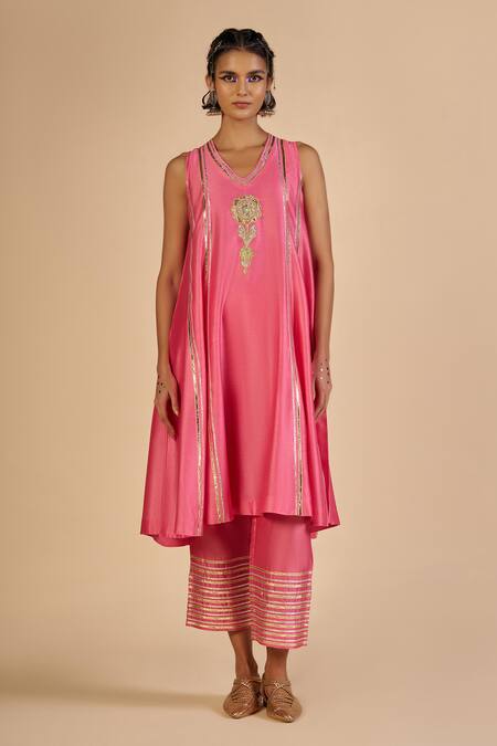 Shop Gulabo By Abu Sandeep Pink Chanderi Embroidery Striped Trouser Online at Aza Fashions Shop_Gulabo By Abu Sandeep_Pink Chanderi Embroidery Striped Trouser _Online_at_Aza_Fashions