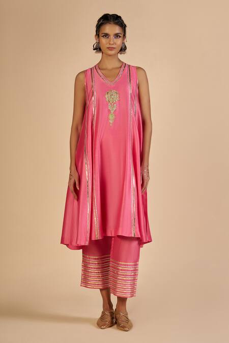 Gulabo By Abu Sandeep Pink Chanderi Embroidery, Zari, Gota Patti V-neck Tunic Online at Aza Fashions Gulabo By Abu Sandeep_Pink Chanderi Embroidery, Zari, Gota Patti V-neck Tunic _Online_at_Aza_Fashions