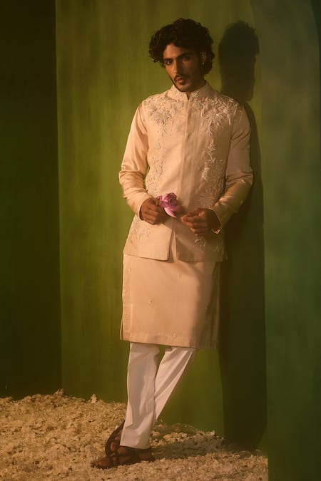 Shreyansh Designs Bhuvan Floral Embroidered Bundi & Kurta Set 