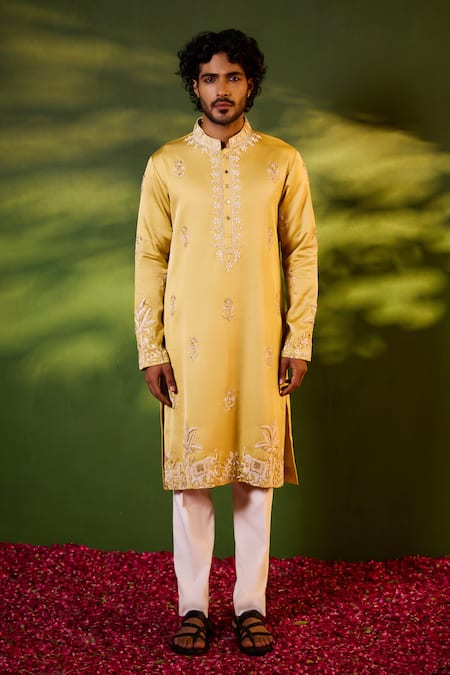 Shreyansh Designs Vinayak Elephant & Floral Embroidered Kurta Set 