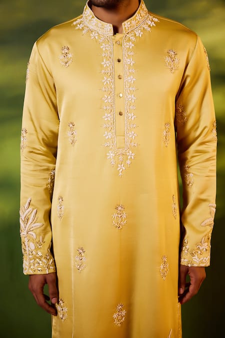 Shreyansh Designs_Gold Silk Embroidery Vinayak Elephant And Floral Kurta Set _at_Aza_Fashions