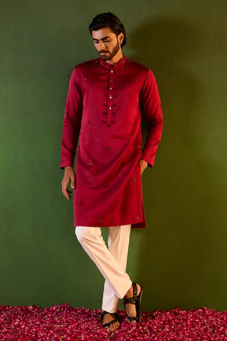 Shreyansh Designs Hriday Floral Embroidered Kurta Set 