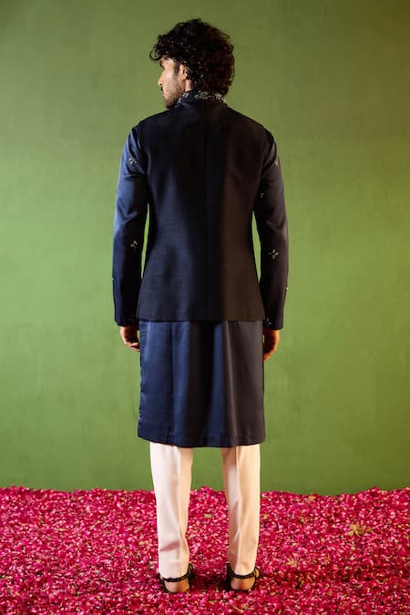 Shreyansh Designs Paritosh Floral Embroidered Bundi & Kurta Set 